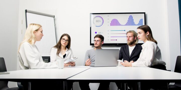 El MTPE evalúa nuevas normas laborales ante el avance de la inteligencia artificial en el trabajo